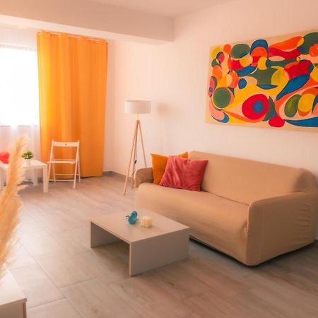Sunset Apartment - Central Apt With Rooftop Garden Bucarest Exterior foto