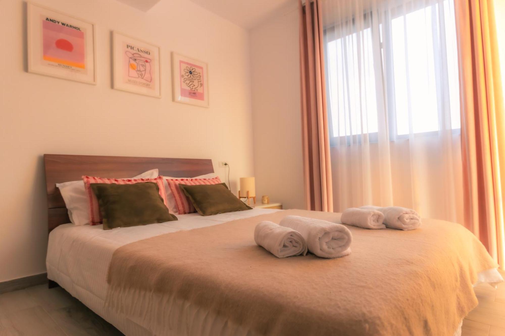 Sunset Apartment - Central Apt With Rooftop Garden Bucarest Exterior foto